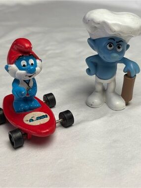 Vintage Smurf Skateboard Toy Figure , Papa Smurf Baker - Applause Collectibles